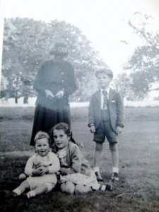 Alice Lambert, John Dale, Susan Dale with an Ollard baby, at Scallows Hall, Wold Newton, circa 1951.